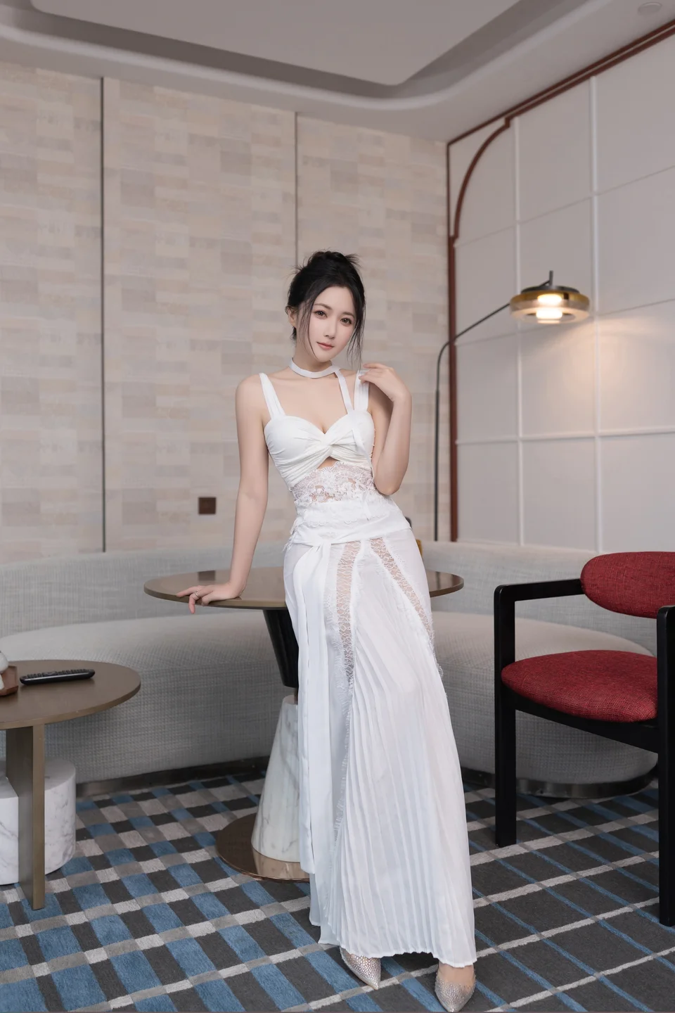 鱼子酱Fish - 白裙跳蛋 [120P-815MB] tg@simisebaisi 【丝足阁】001.webp